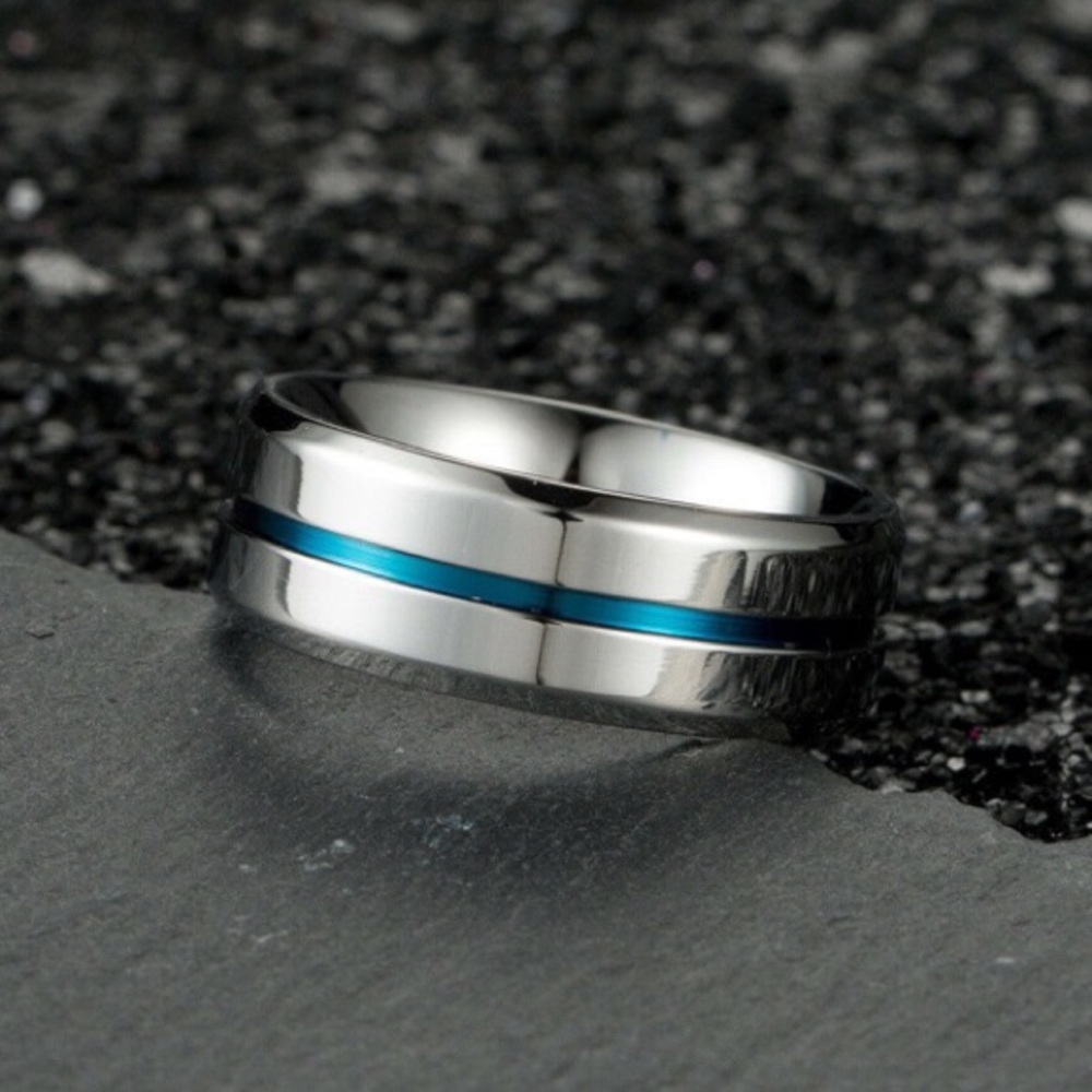 Men 8MM wide stainless steel titanium ring
